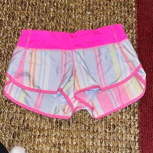 Lululemon speed up low rise short